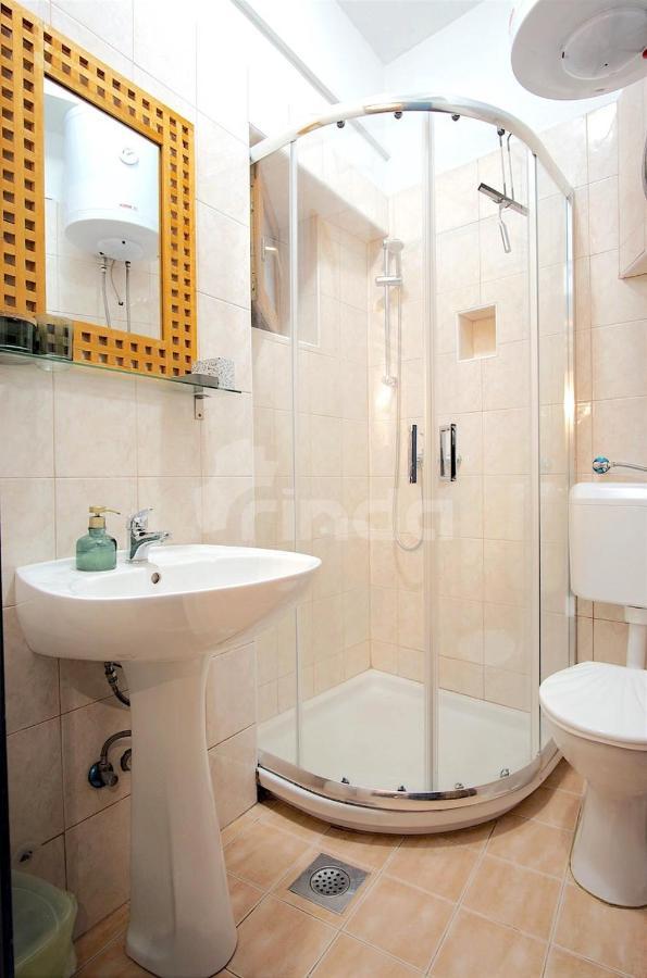 Apartman Denali ロヴィニ エクステリア 写真